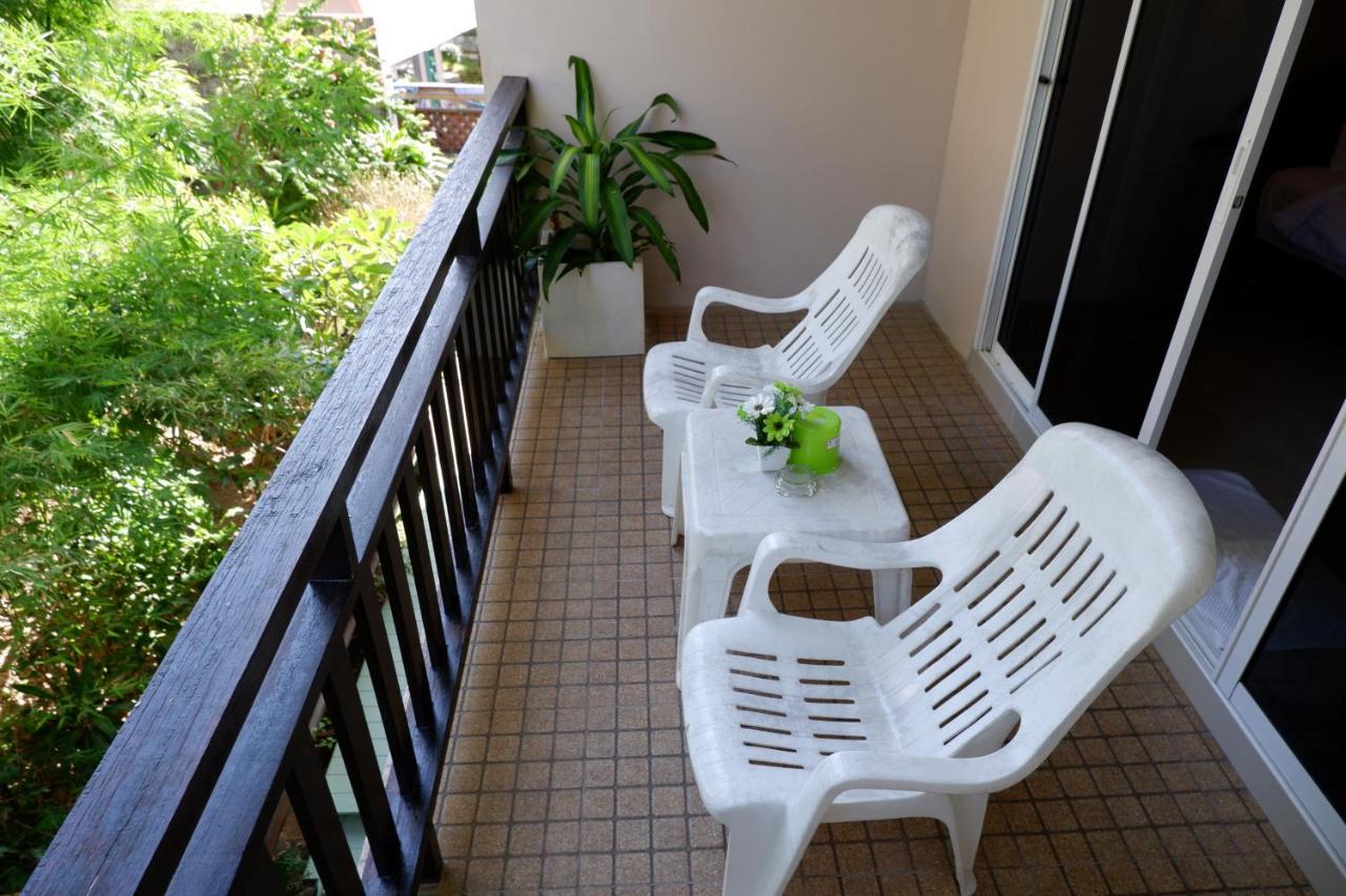 Kata Beachwalk Hotel And Bungalows Eksteriør billede