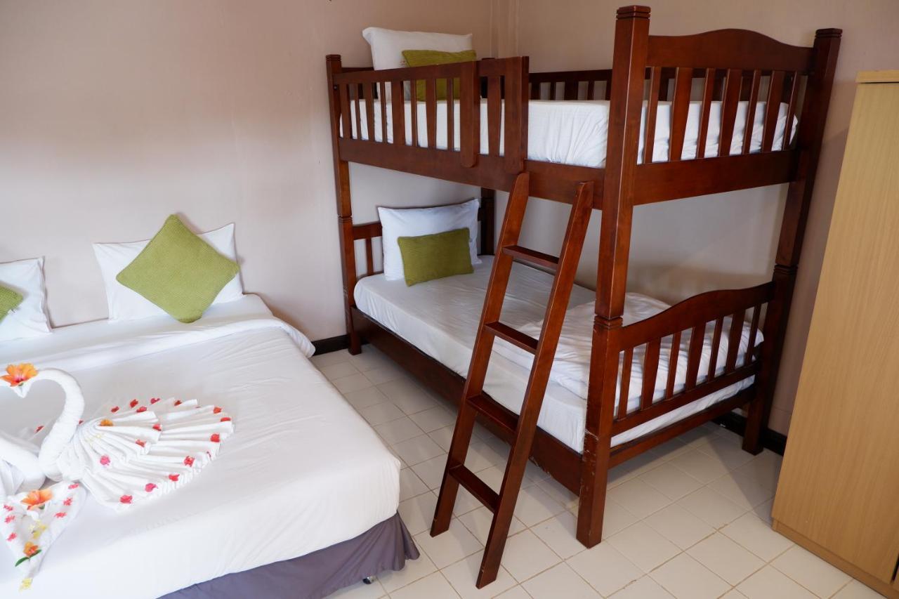 Kata Beachwalk Hotel And Bungalows Eksteriør billede