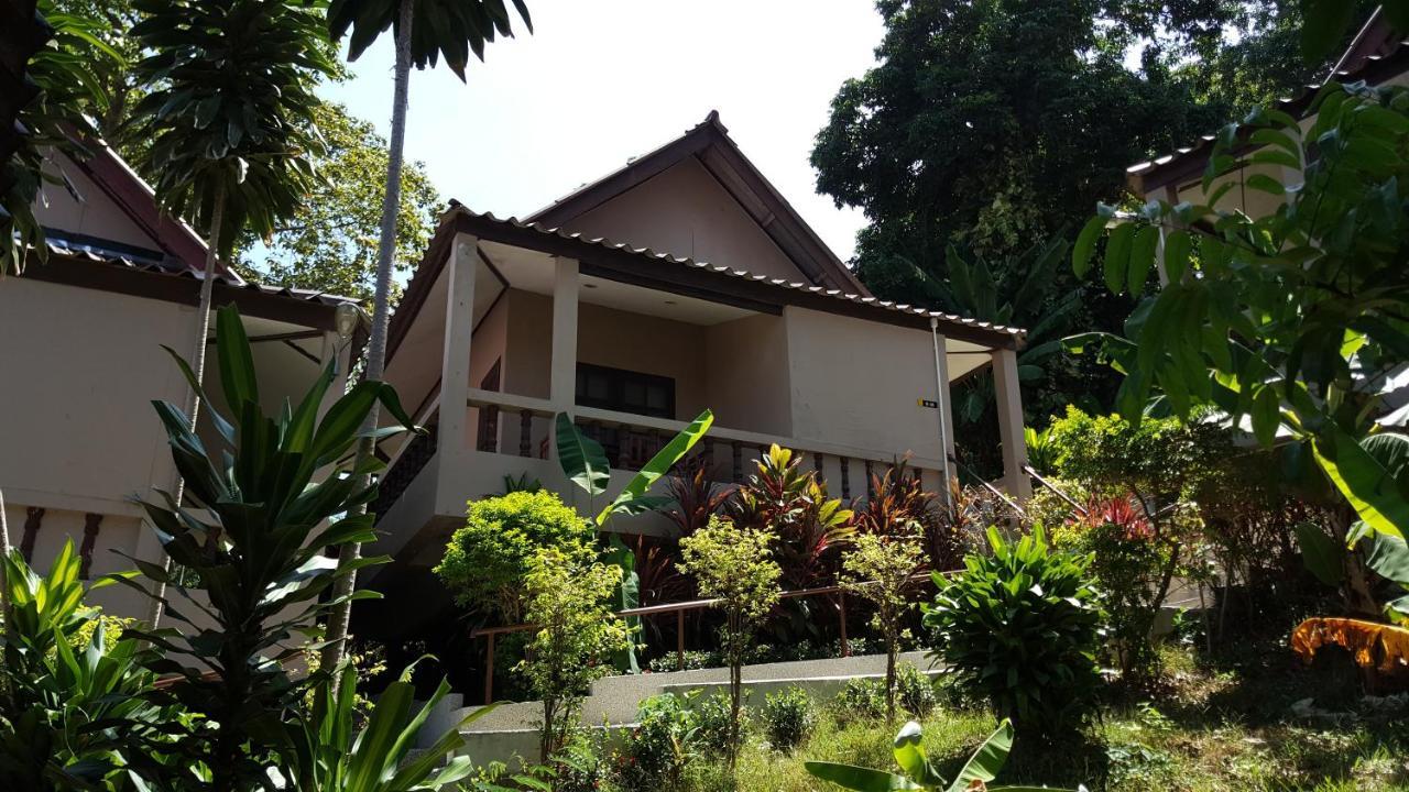 Kata Beachwalk Hotel And Bungalows Eksteriør billede