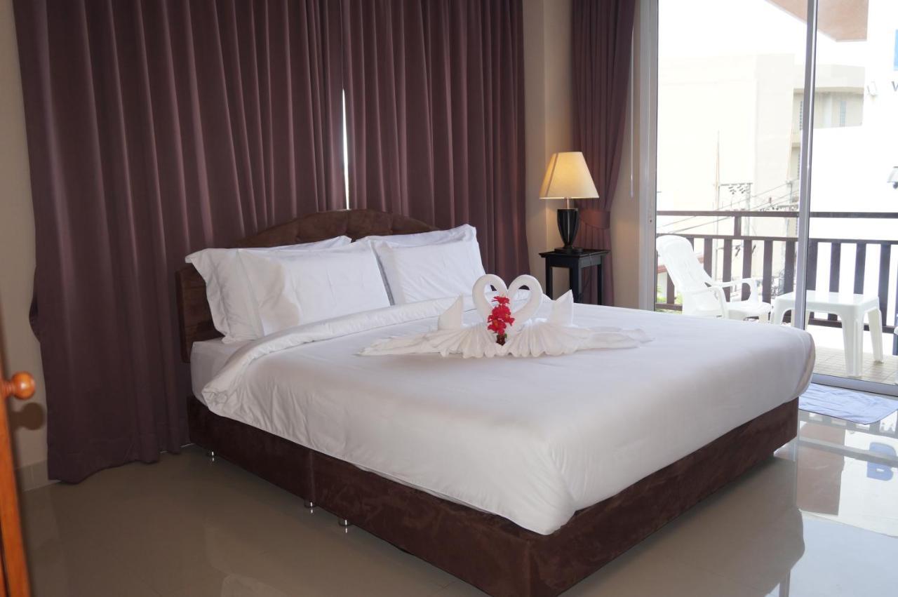 Kata Beachwalk Hotel And Bungalows Eksteriør billede