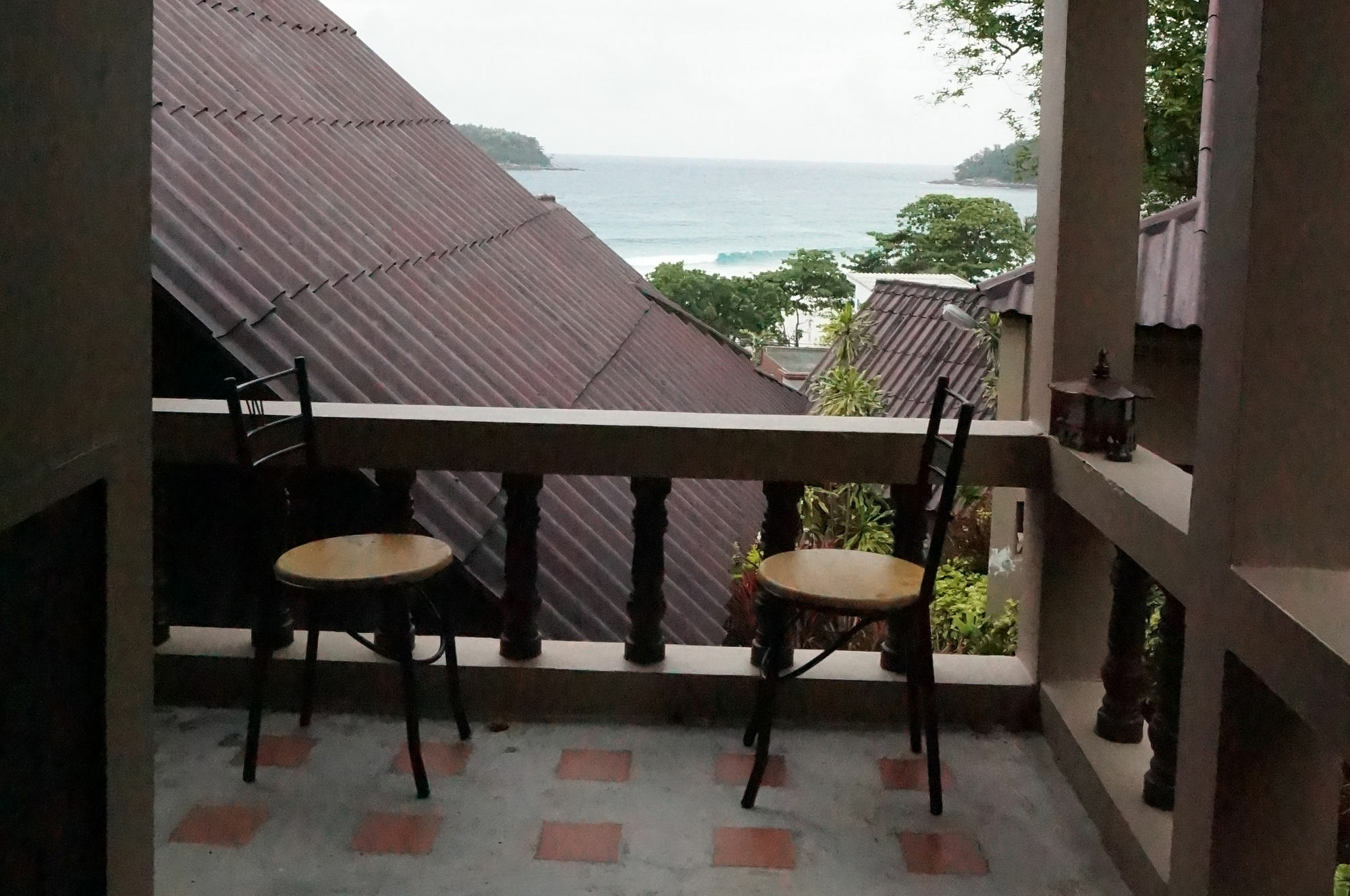 Kata Beachwalk Hotel And Bungalows Eksteriør billede